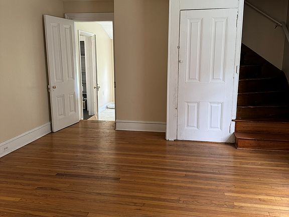 2nd image of 61 W Delaware Ave
