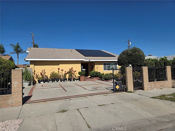 2nd image of 11223 Stagg St