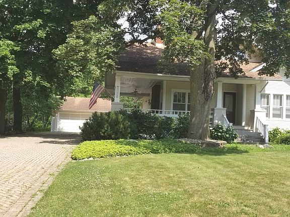 3rd image of 5733 Fairmount Ave