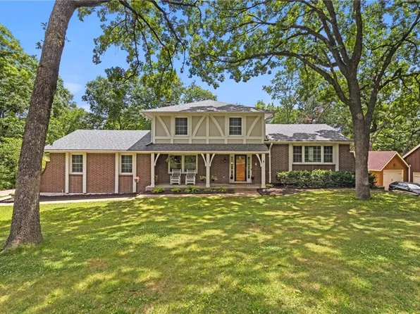 14205 W 48th Ter, Shawnee, KS 66216
