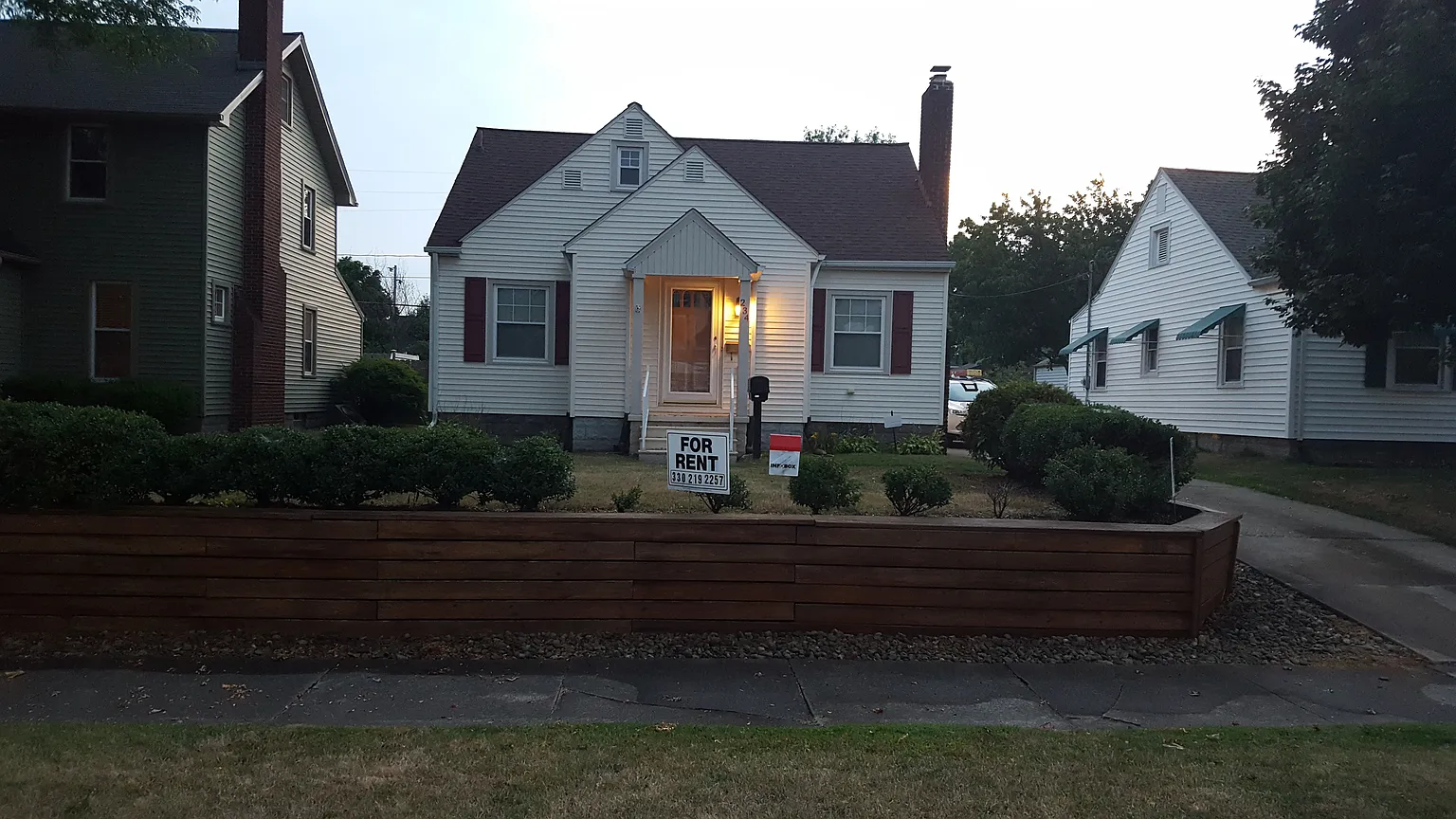 234 Hazelwood Ave SE photo 1