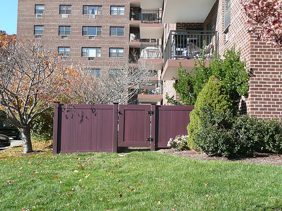 5th image of 100 Diplomat Dr APT 1M