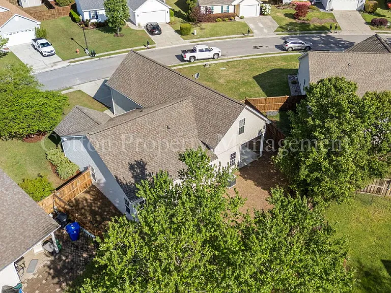 1010 Winterberry Cir — Photo 55