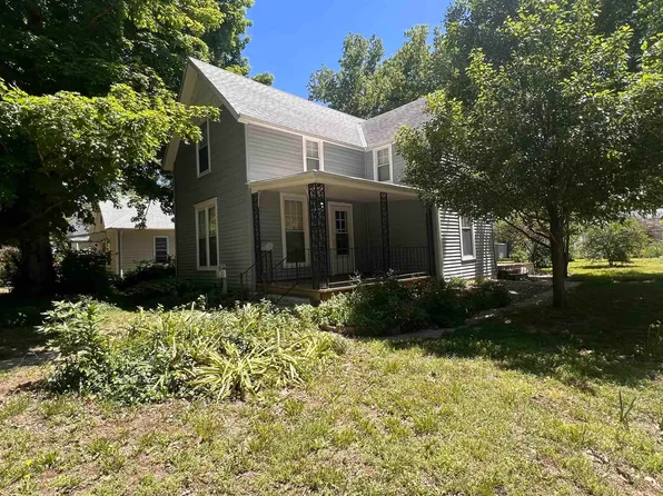 1131 Colorado St, Manhattan, KS 66502