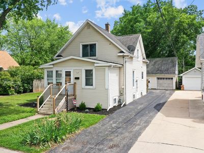911 W Bent Ave, Oshkosh, WI, 54901