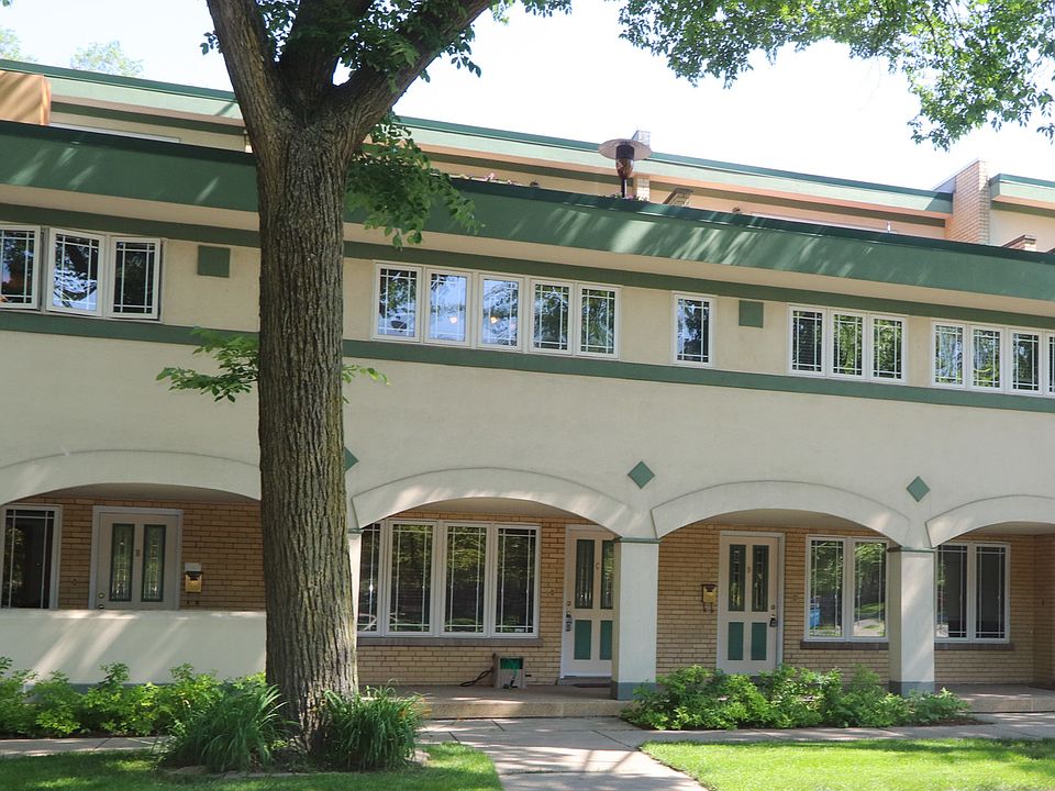 1st image of 245 S Oak Park Ave