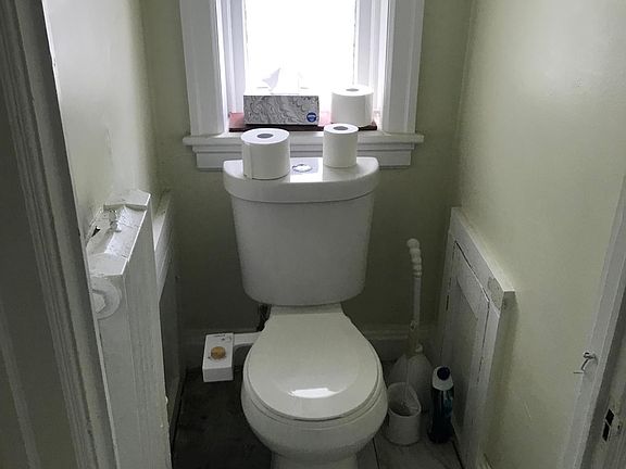 5th image of 3716 Washington St #2
