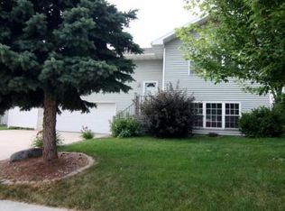 908 Denise Ct, Kaukauna, WI 54130