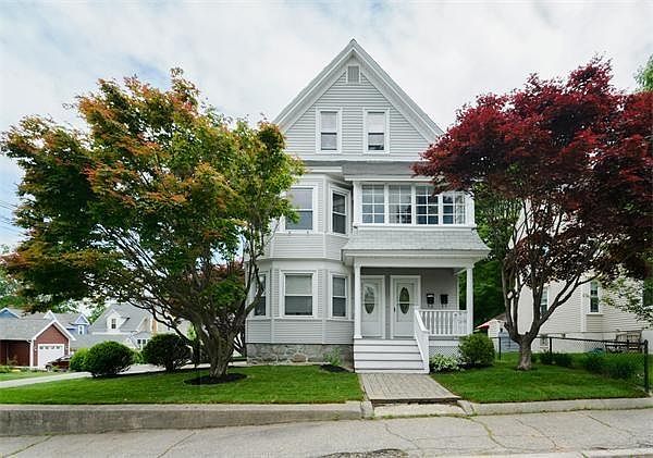 1st image of 299-301 Middlesex St #299