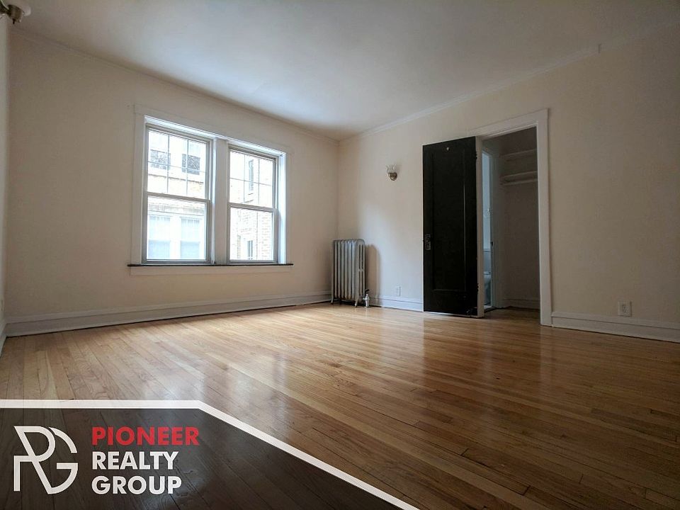 1st image of 2100 W Ainslie St #2106N2