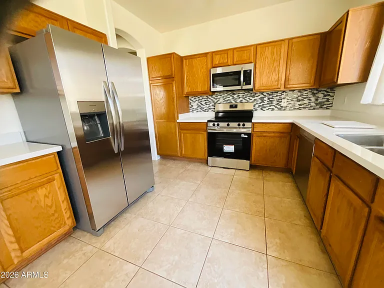 13561 W Ironwood St — Photo 4