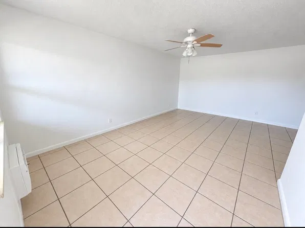 701 SE 15th St APT 8, Fort Lauderdale, FL 33316