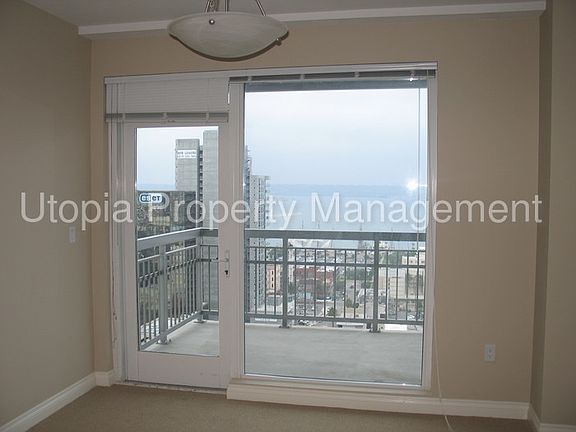 2nd image of 300 W Beech St Unit 2003