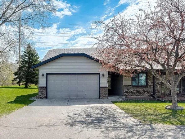 530 Auburn Pl NW #F, Elk River, MN 55330