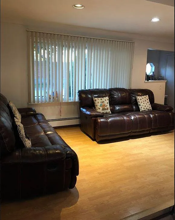 4 bed, 1.5 bath, 1660 sqft, $1,700 — Photo 3