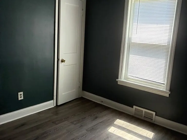 2336 Delaware St — Photo 9