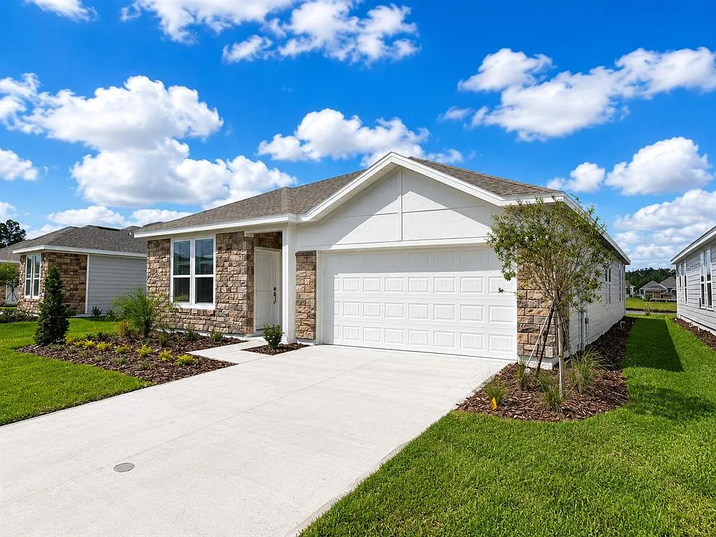 3 bed, 2.0 bath, 1825 sqft, $2,250 — Photo 3
