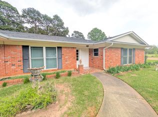 635 Summit Dr, Texarkana, AR 71854