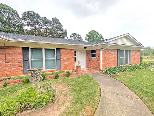 635 Summit Dr Photo 1