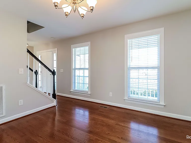 11 Glen Ridge Ct — Photo 8