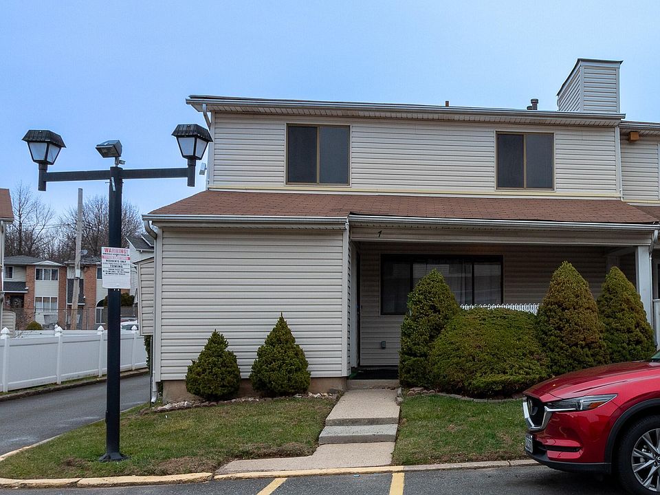 1st image of 7 Ada Dr #12