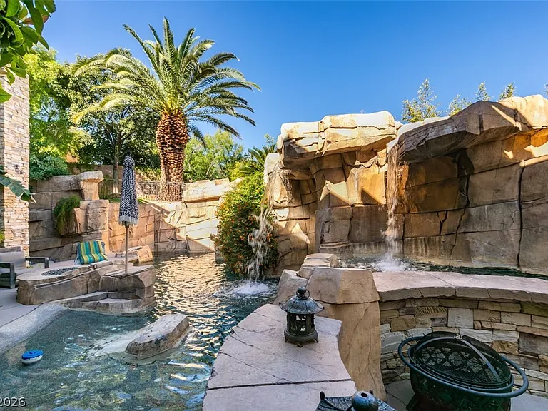 549 Regents Gate Dr — Photo 56