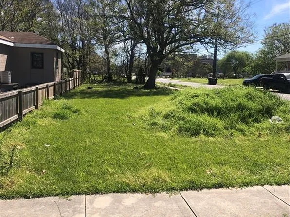 1301 Flood St, New Orleans, LA 70117