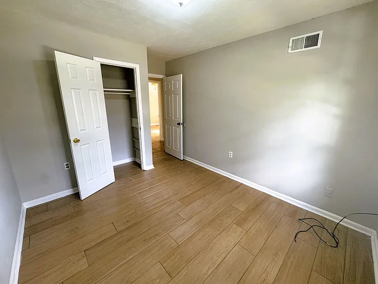 5209 Yale Rd — Photo 8