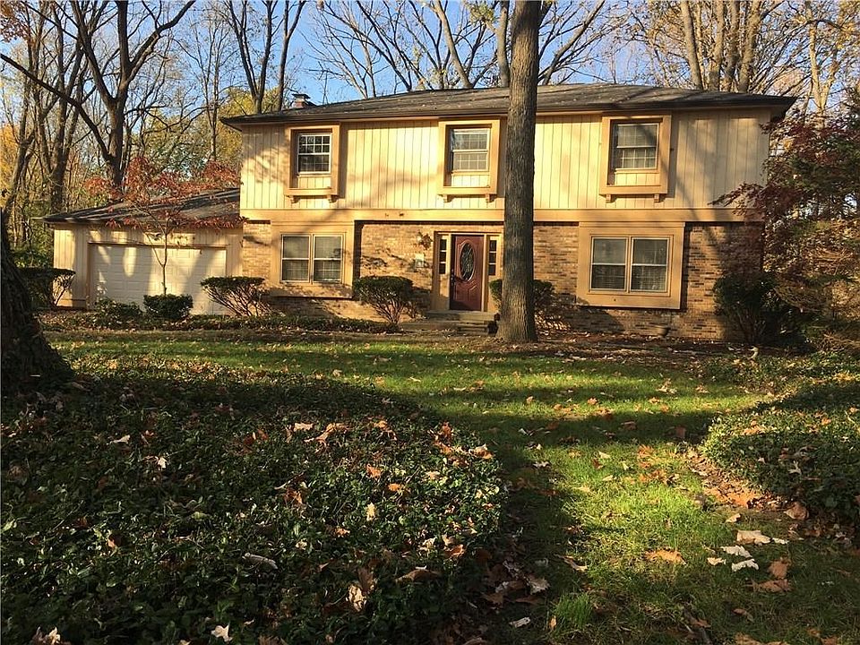 Beautiful Updated Washington Township 4BR 2.5 Bath with full basement!
