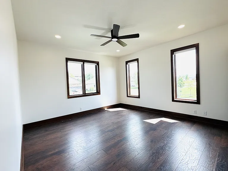 2961 Valley Stream Dr — Photo 26