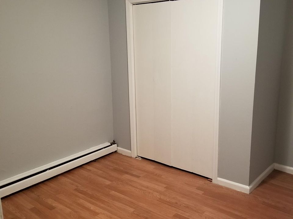 2nd image of 297 Osborne Ter #L2