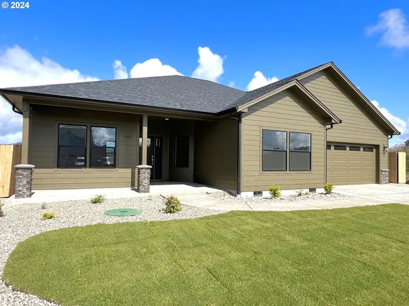 857 Durham Ave, Sutherlin, OR 97479