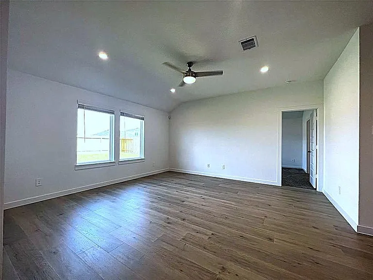 4307 Whitefish Ln — Photo 13