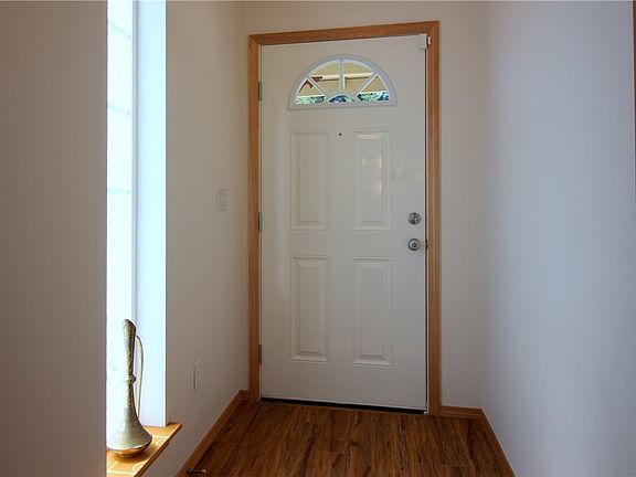 3rd image of 5708 Devonshire St SE