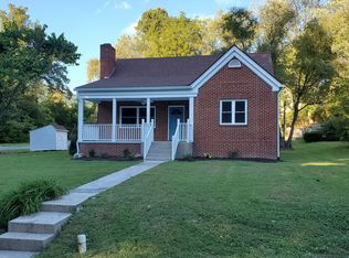 217 W 3rd St N, Big Stone Gap, VA 24219