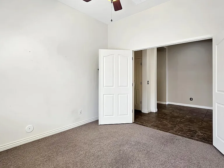 13637 S 175th Dr — Photo 20