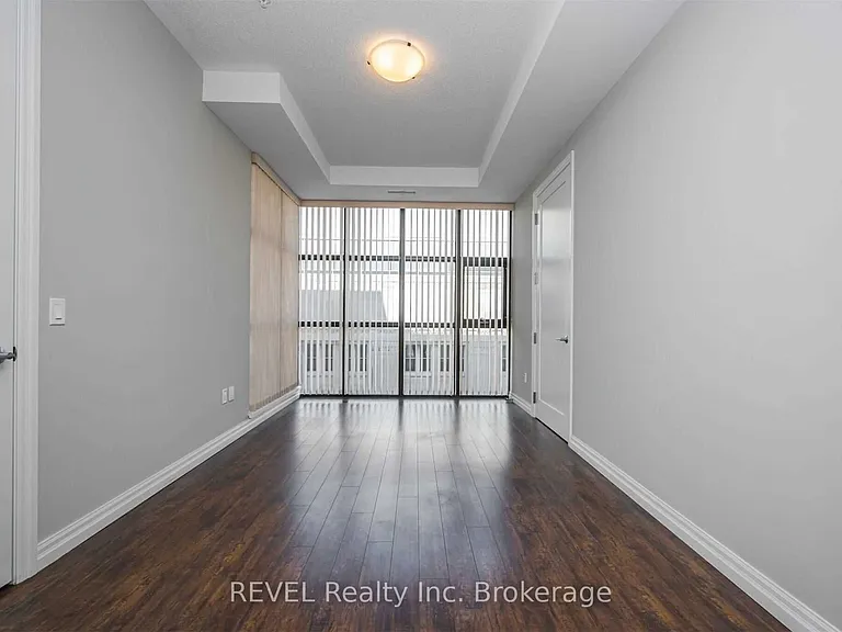 112 King St E #907 — Photo 17