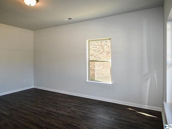 3rd image of 106 Kretzer Ct