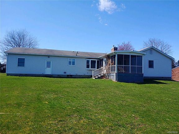 2nd image of 33 Pine Hill Dr