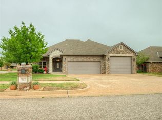 9117 NW 92nd St, Yukon, OK 73099