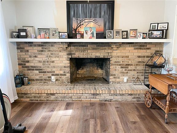 5th image of 10908 Colorado Springs Ave