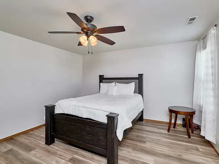 206 Waterside Crossing Ct — Photo 18
