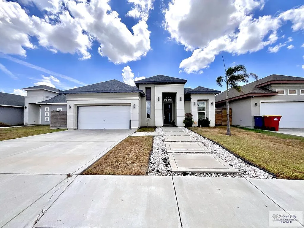 3 bed, 2.0 bath, 1800 sqft, $2,500 — Photo 1
