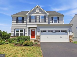 7 Montella Cir, Pottstown, PA 19464