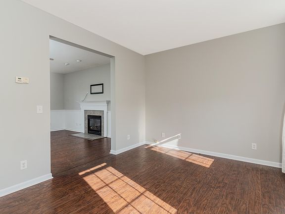 4th image of 110 S Fork Dr