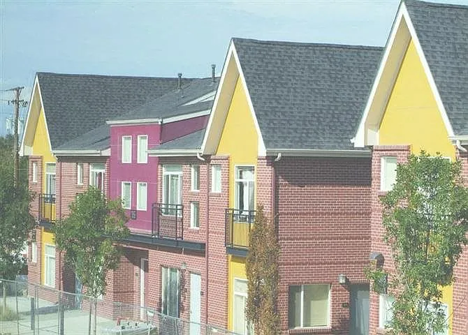 Florence Square | Aurora Apartments