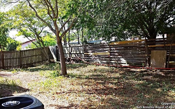 4th image of 6923 Spring Garden Dr