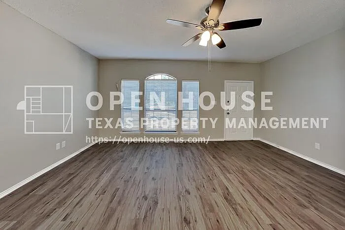 3 bed, 2.0 bath, 1864 sqft, $2,175 — Photo 3