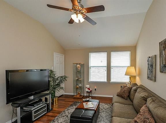 4th image of 6017 Walleye Dr