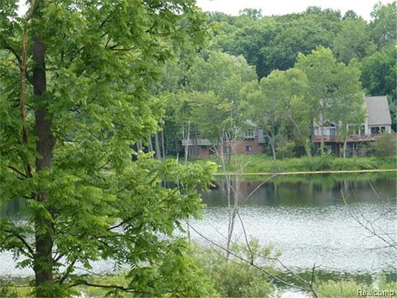 3rd image of 4749 Morris Lake Cir #1
